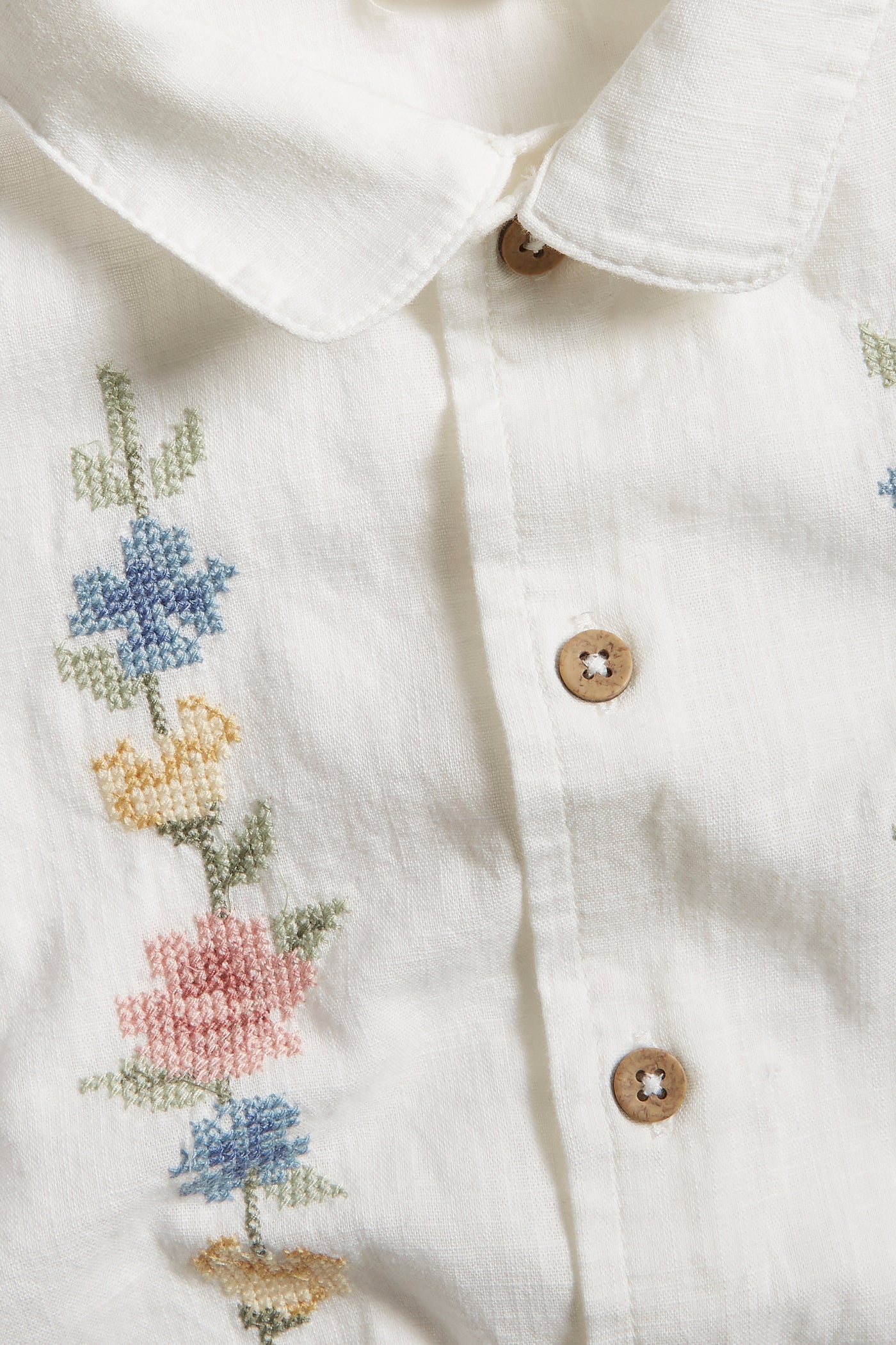 Baby white cross-stitch floral embroidery short-sleeved shirt