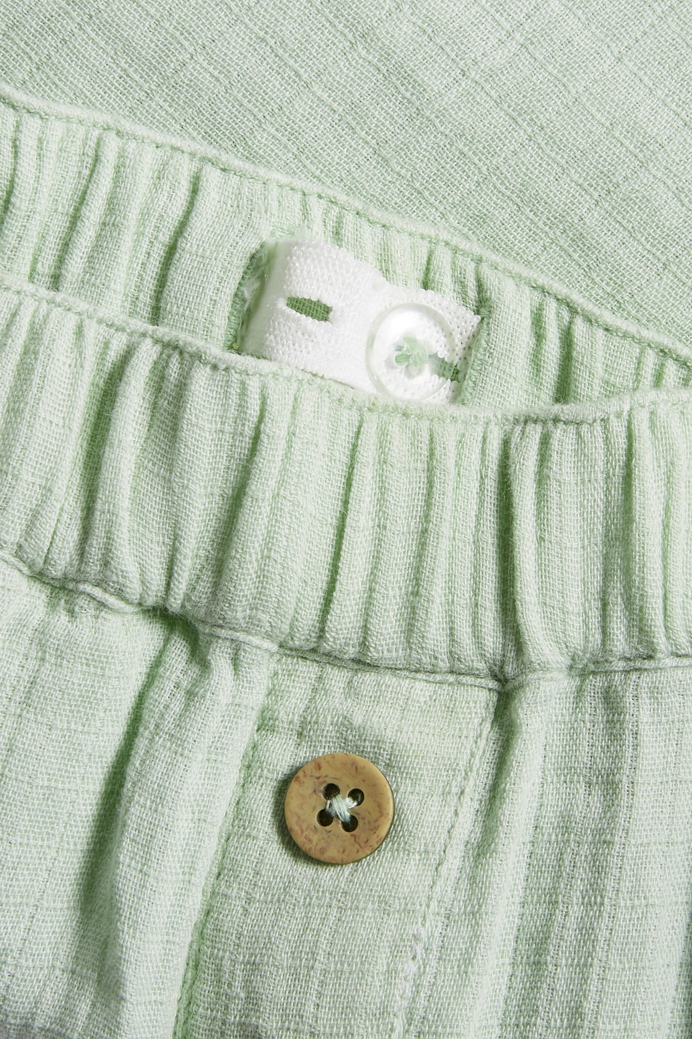 Kids green cotton muslin shorts