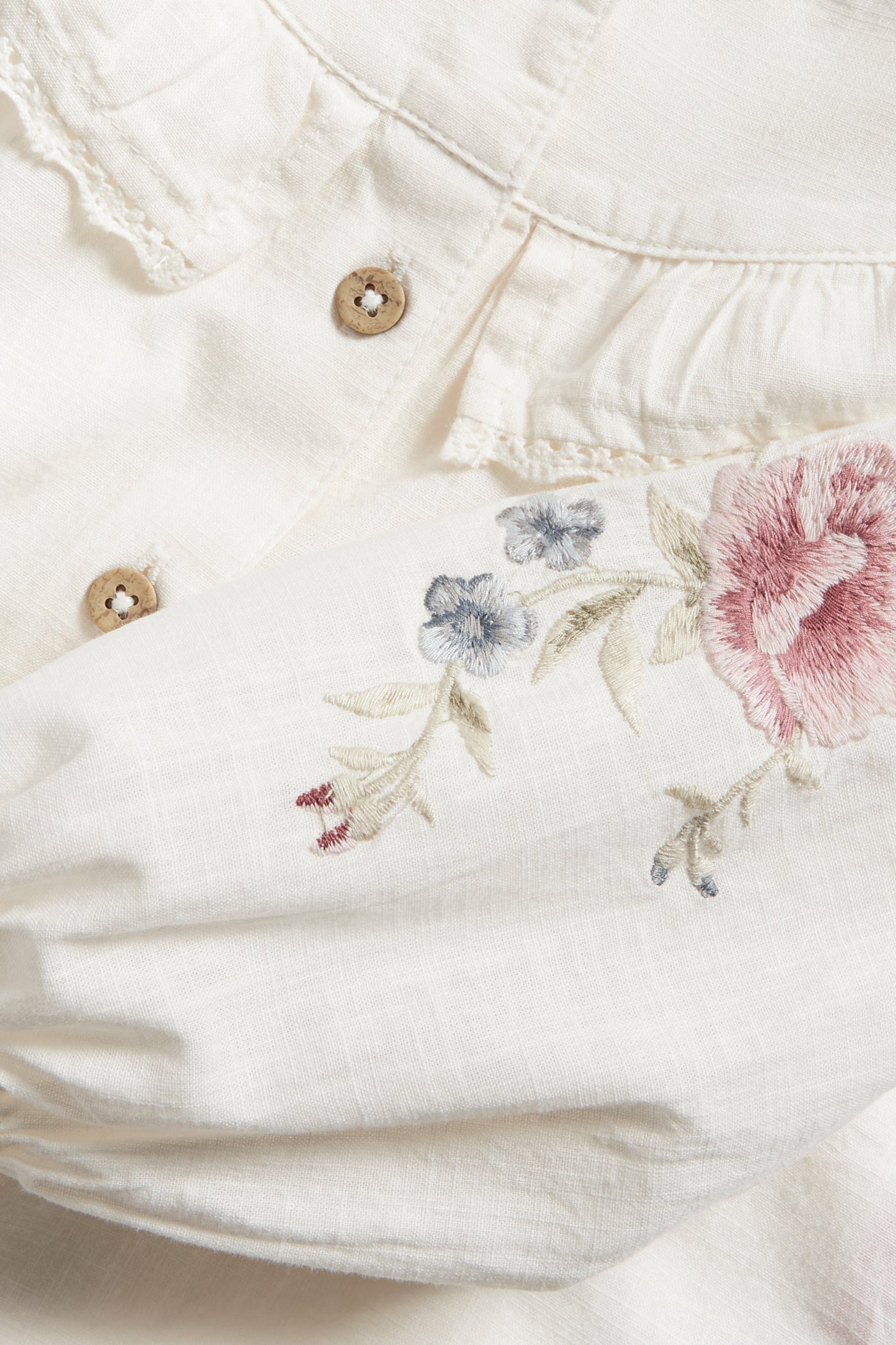 Baby white floral embroidery blouse